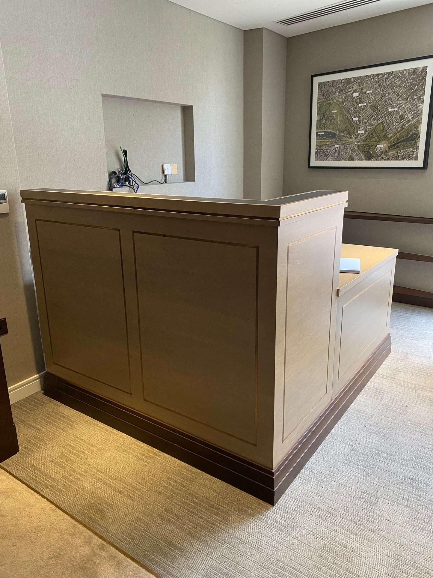 L shaped/Corner Countertop Front Desk Reception Table