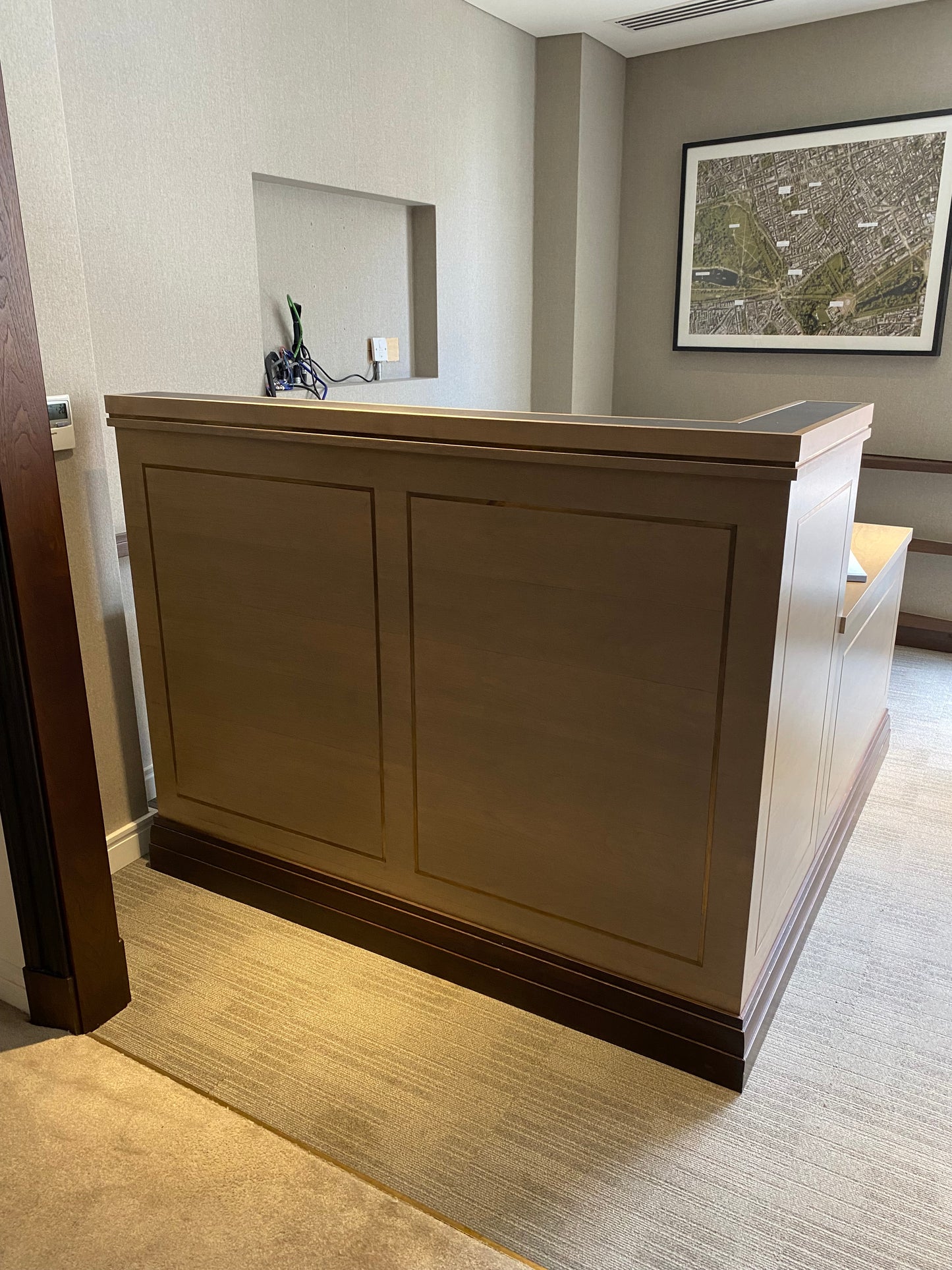 L shaped/Corner Countertop Front Desk Reception Table