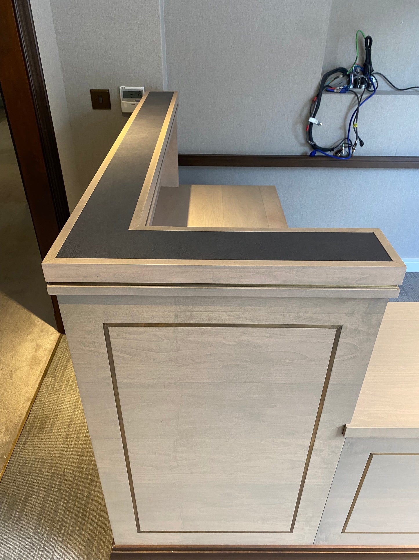 L shaped/Corner Countertop Front Desk Reception Table