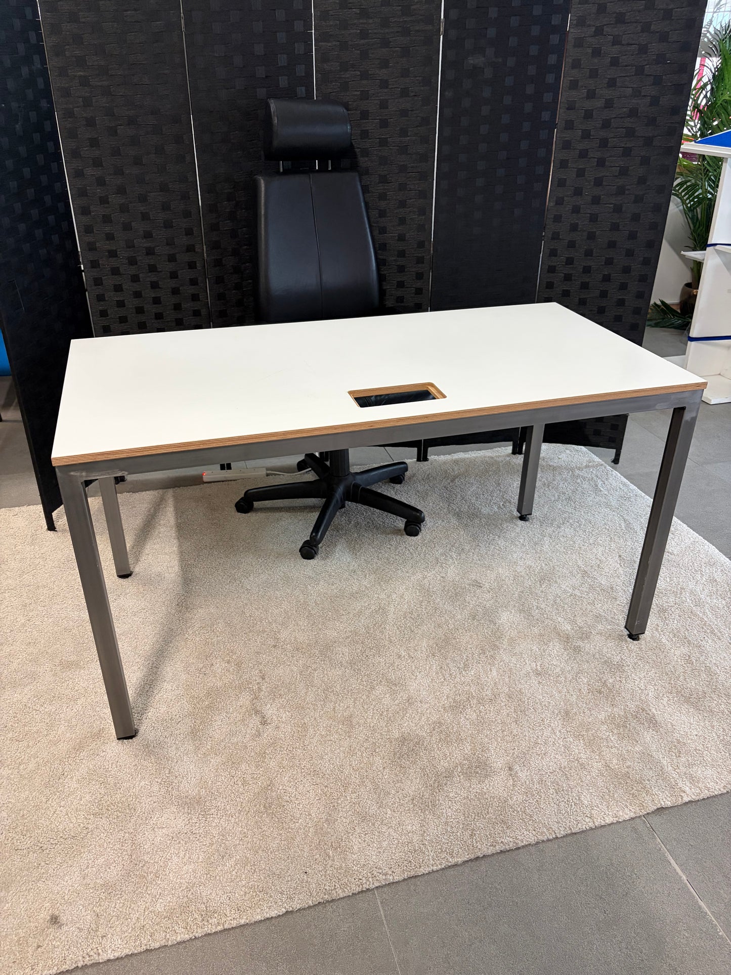 Used desk office single computer rectangle office off white 140cm x 80cm