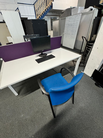 Four person Herman Miller Pod Bench Desk with divider - 320cm x 160cm
