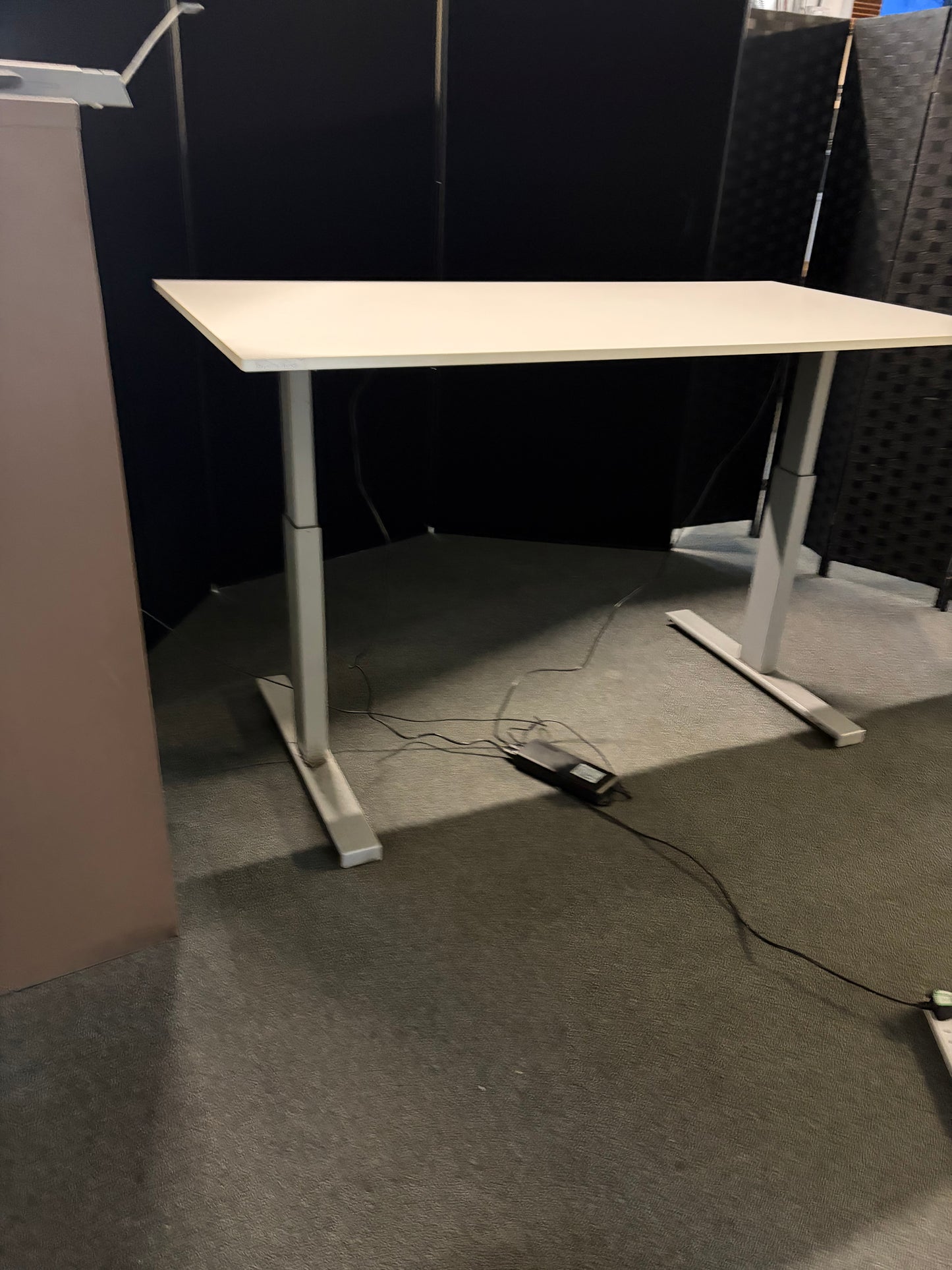 Pre-owned Electric sit stand desk white - 155cm x 80cm