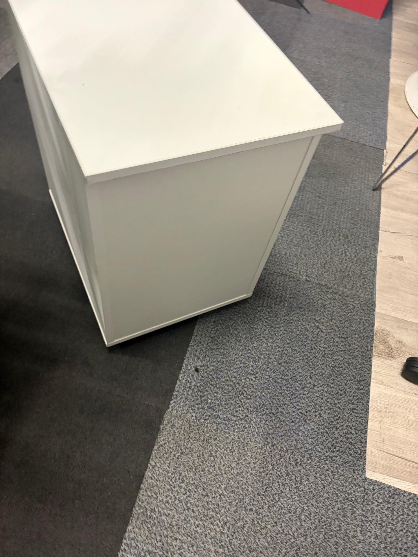 Pre-owned pedestal under desk drawer white 3 drawers H - 65cm W - 43cm D - 60cm