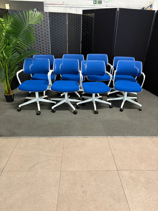 Used Steelcase QiVi Conference Chair on Wheels Blue Mesh Back meeting