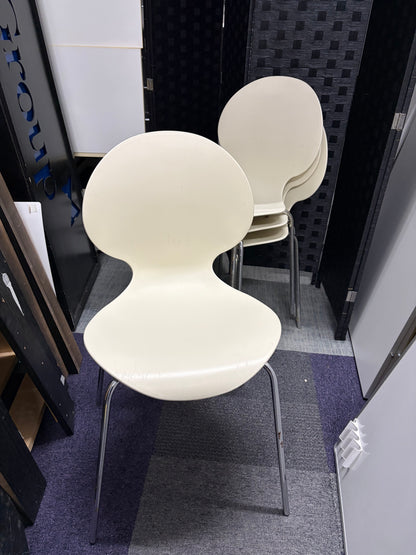 Pre-owned vintage Galvano Tecnica Italian Style chair - cream with chrome legs. Stackable