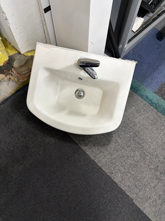 Pre-owned white ceramic wall-mounted wash basin