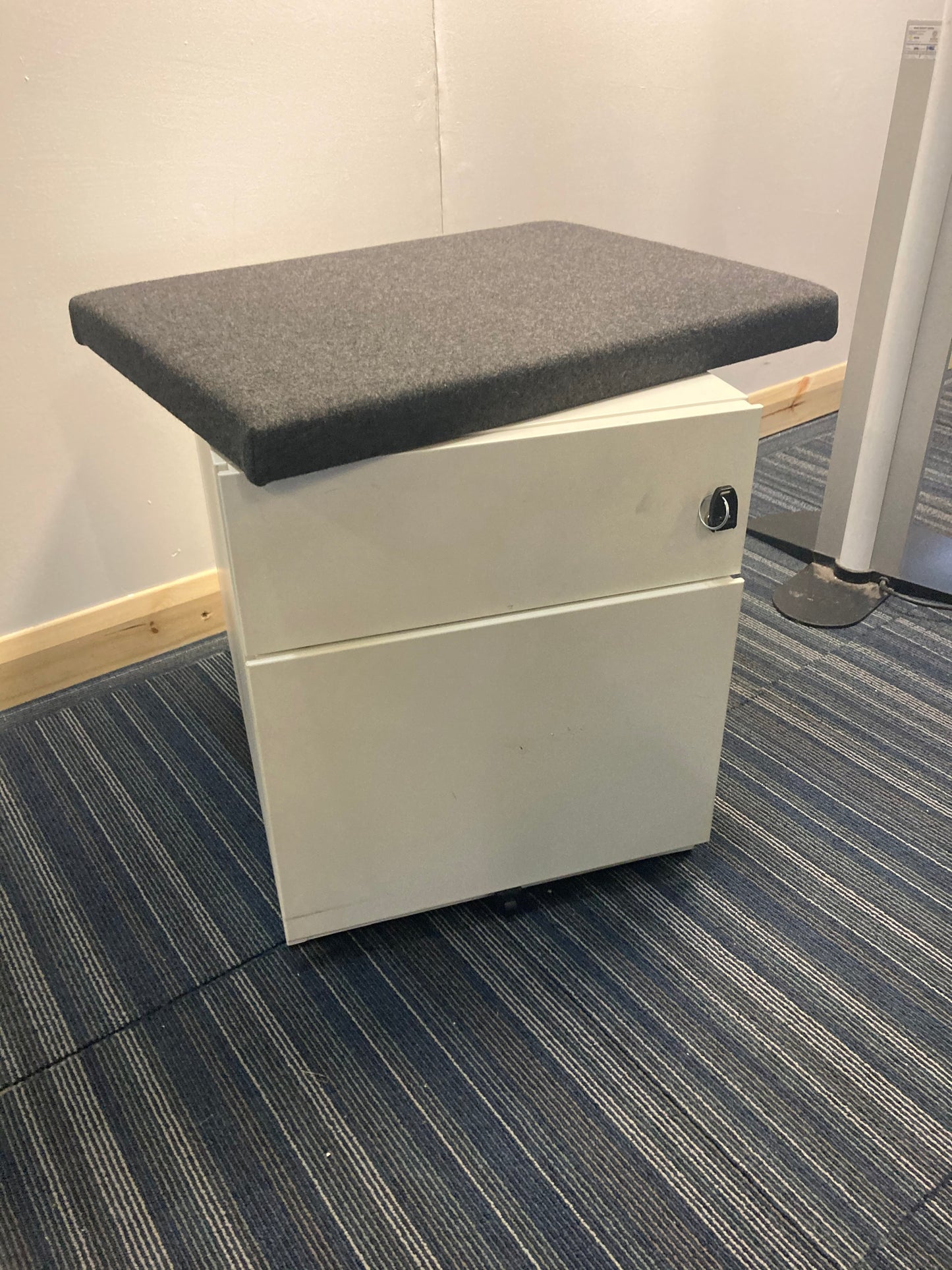 Contrast white/grey 2 drawer pedestals with magnetic integrated seating