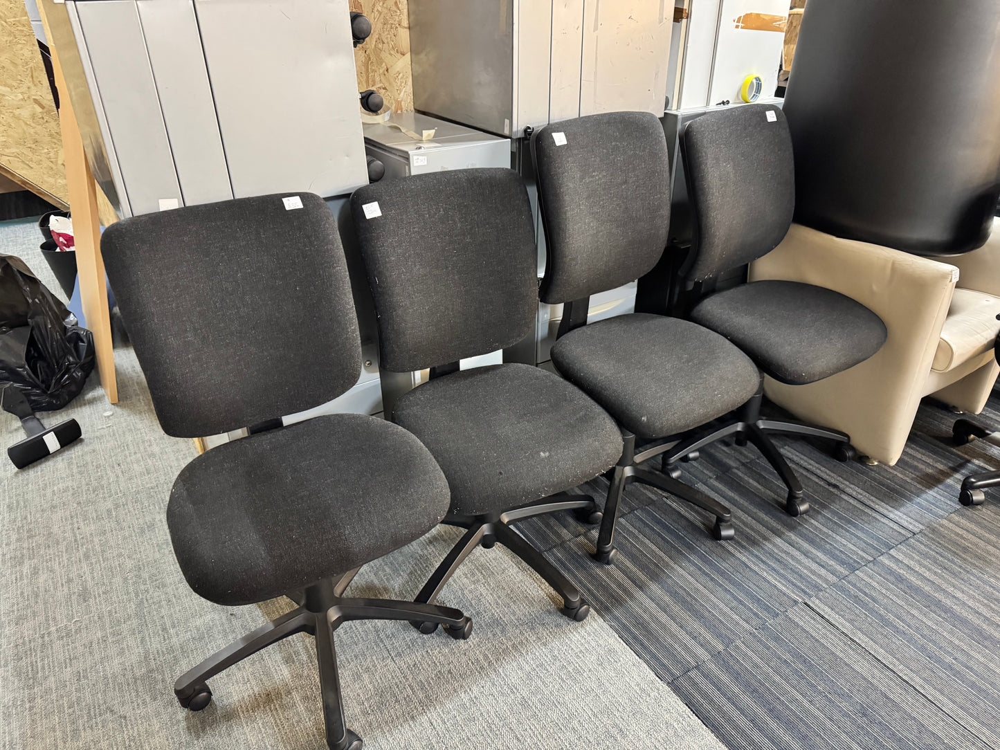 Set of 4 Ergonomic Task Swivel Chairs