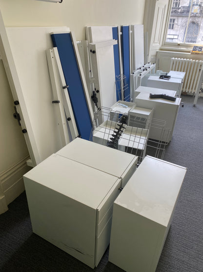 Second Hand Pod Style Desk by Herman Miller in White - (4 Seater Table top: 140cm x 60cm)