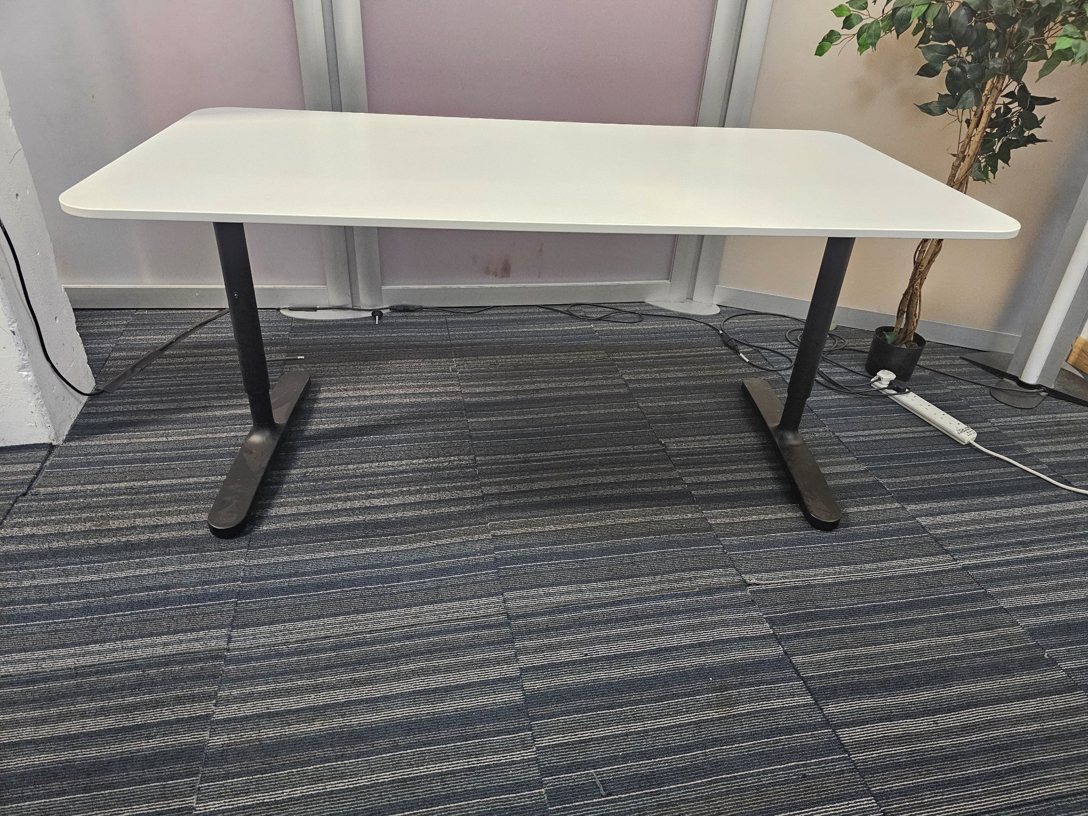 Bekant desk sales