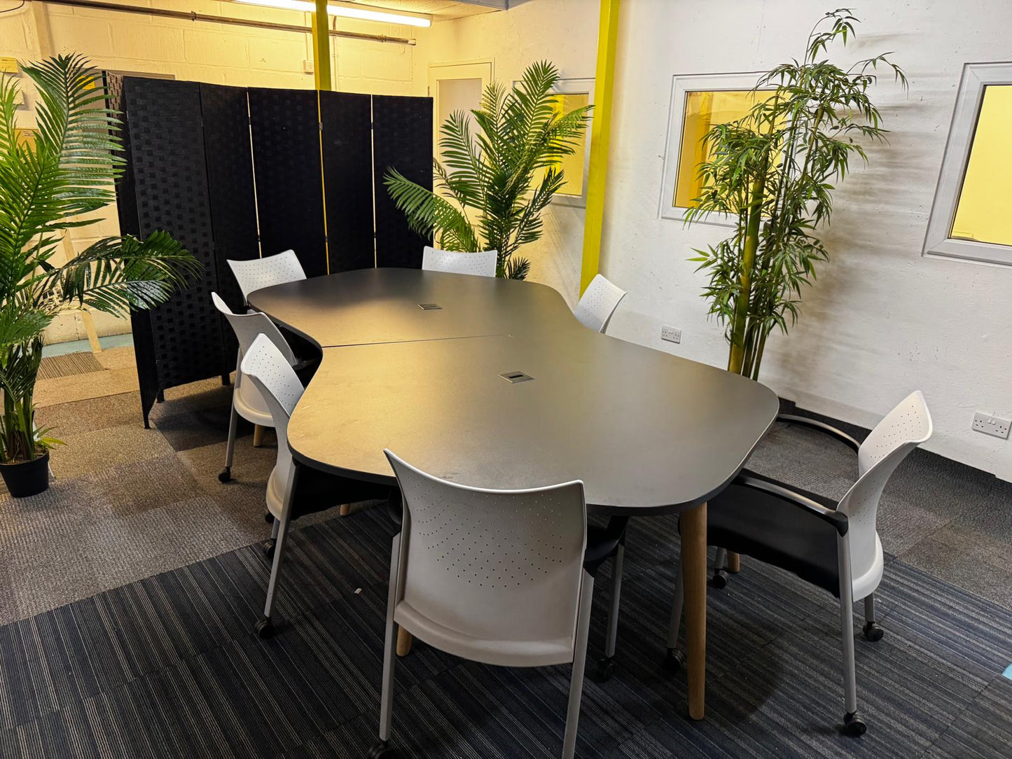 Sedus Mastermind Office Meeting Conference Boardroom table seats 6 - 8 299cm x 155cm