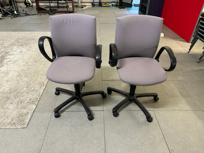Set of 2 Swivel task chair by Comforto in Lavendar Purple