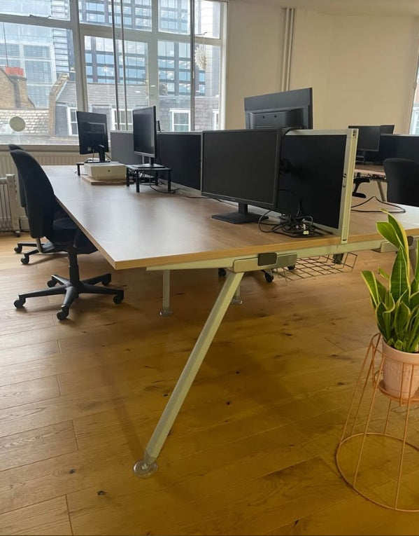 Pre-Owned Wood Top Finish Desk/s 6 Pods 120cm x 80cm each desk with Black Dividers