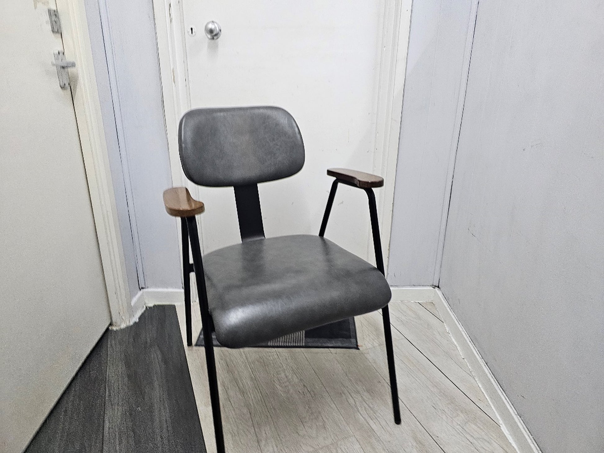 Grey leather dining chair cult santino