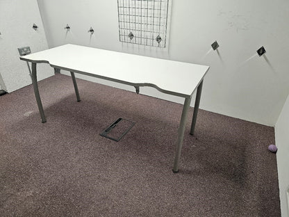 160cm Home Office desk in white with cable port scallops