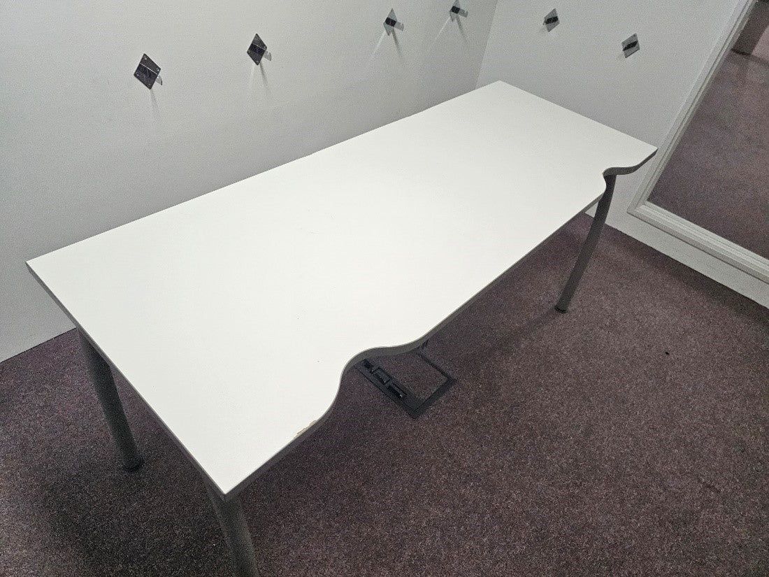 White Scallop Top Desk