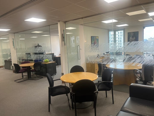 Round office breakout meeting table 107cm