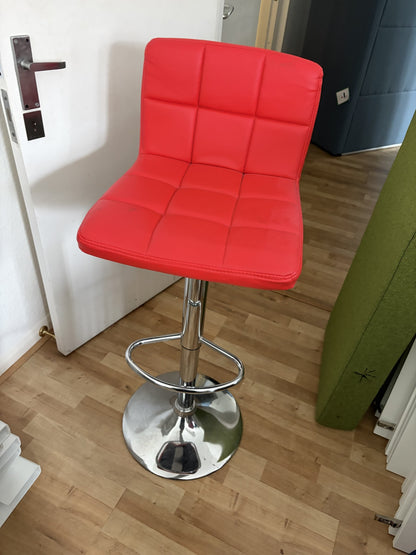 Pre-owned red faux leather tufted bar stool