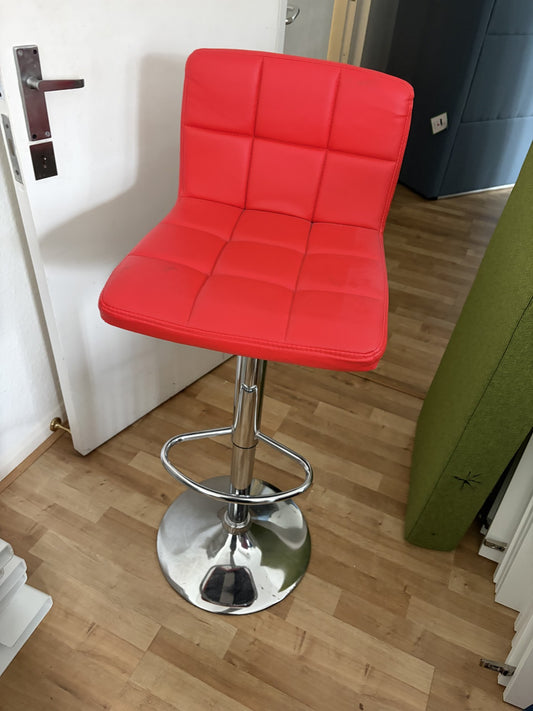 Pre-owned red faux leather tufted bar stool