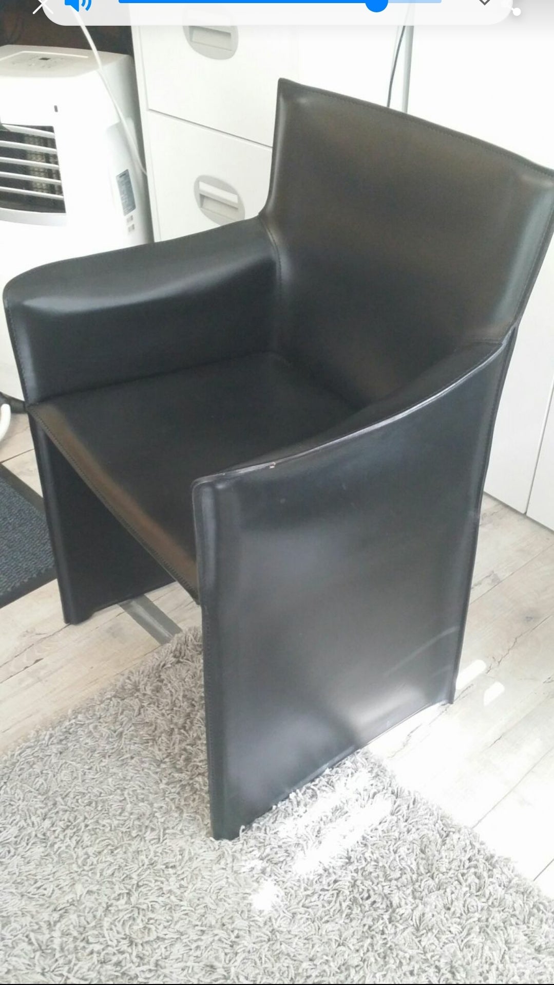 Enrico Pellizzoni Black leather modern arm chair