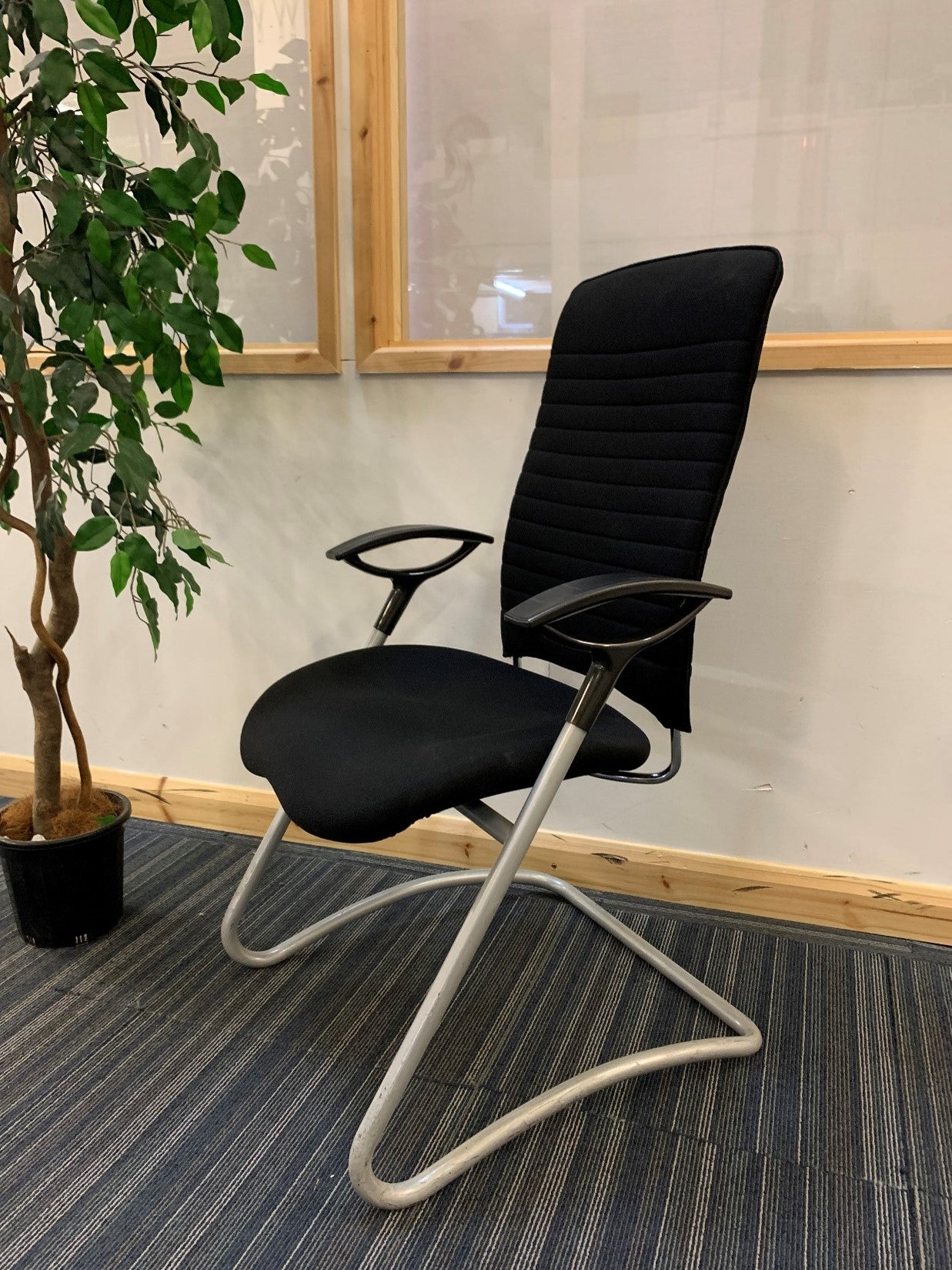 Black Executive Boardroom Chairs