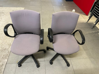 Set of 2 Swivel task chair by Comforto in Lavendar Purple