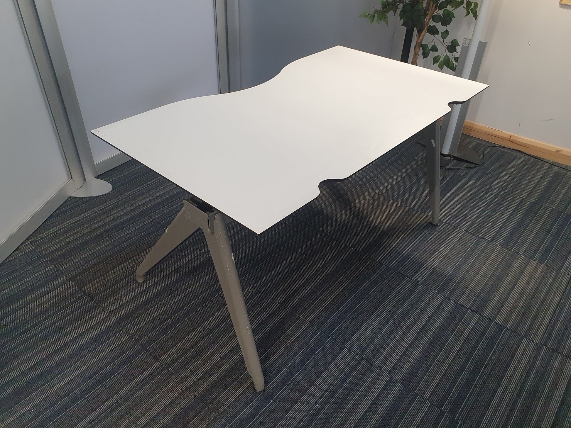 White office desk with grey legs