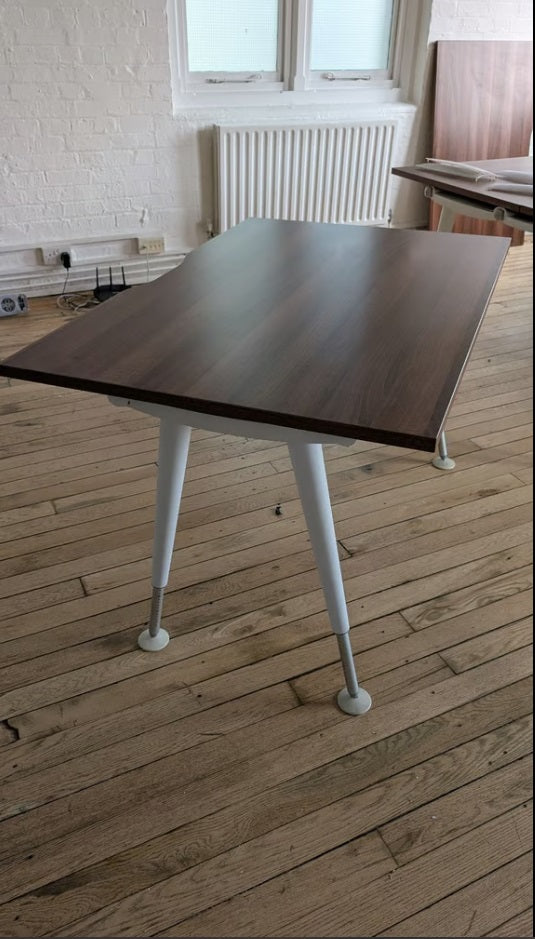 Walnut 2 person pod bench hot desks 120cm x 160cm x 73cm