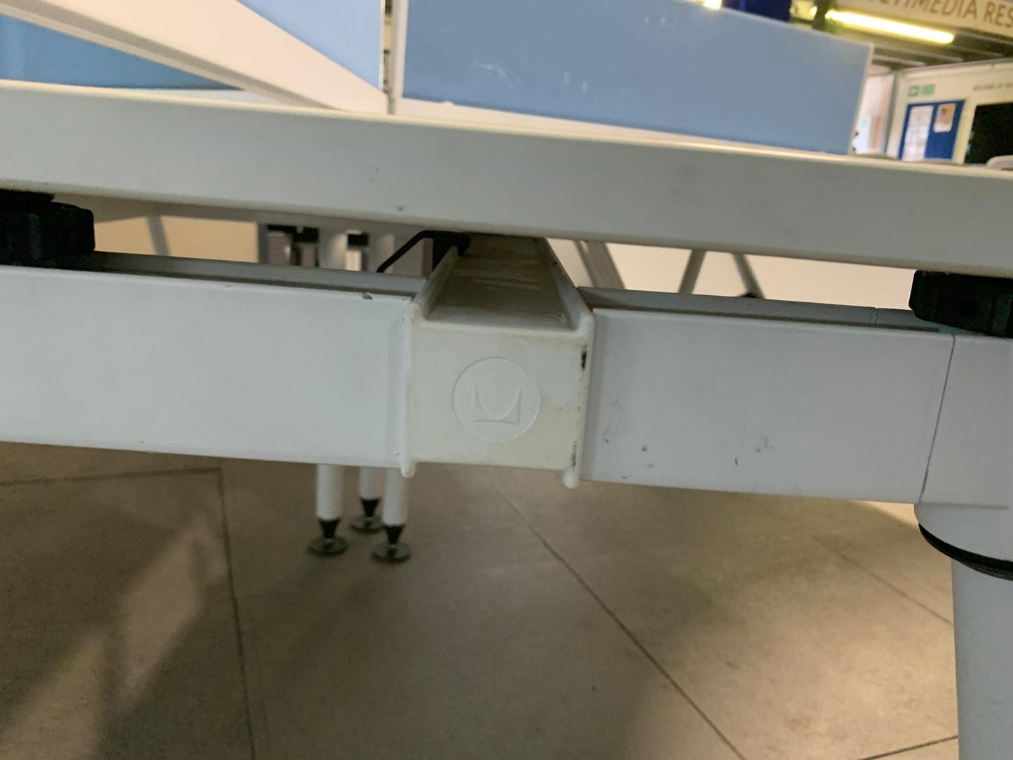 Three person office bench desk in white, 3 seater arc table