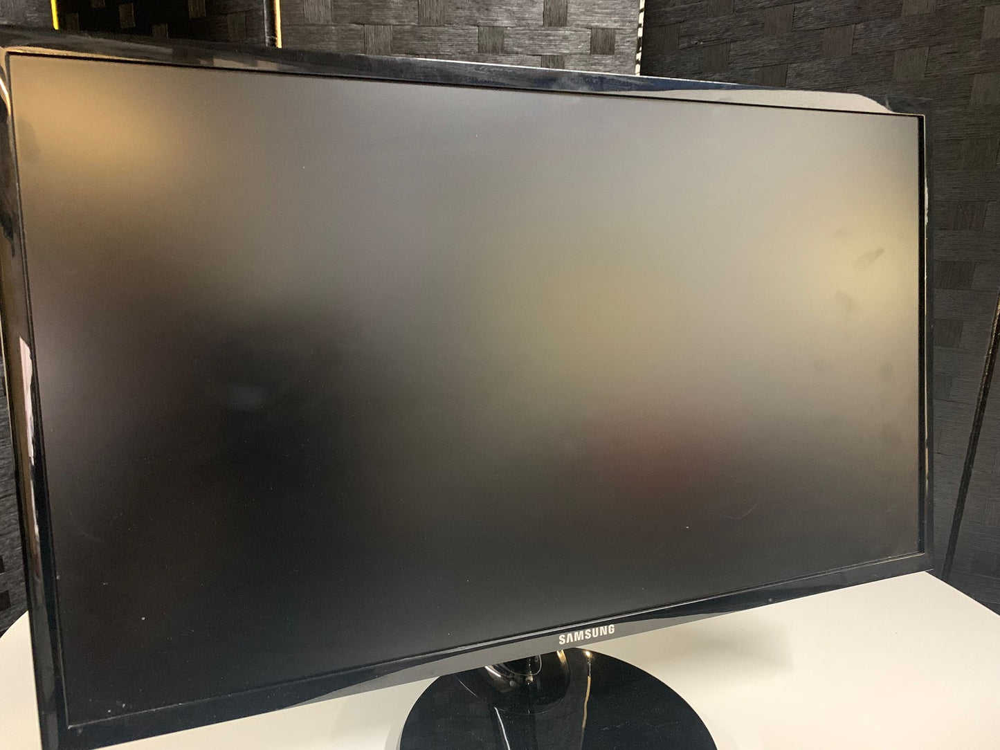 SAMSUNG S22F350FH Monitor, RGB and HDMI port, 22 inch for office, school, reception