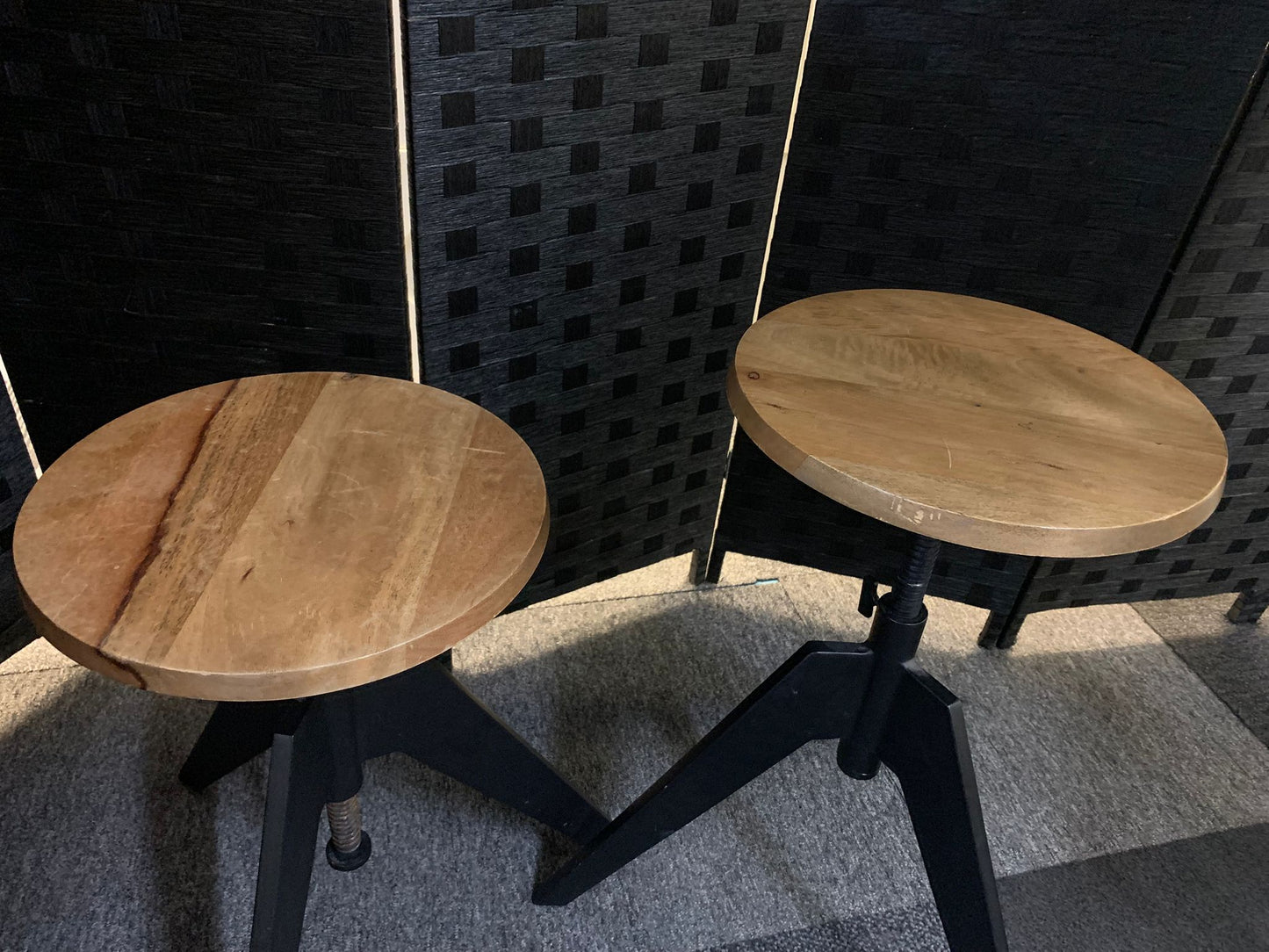 Set of 2 Screw Stools