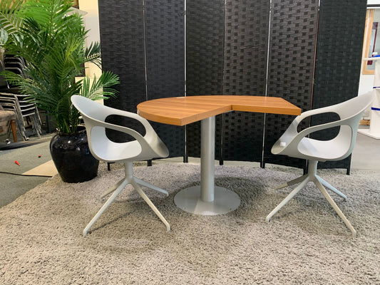 Modern wood finish breakout table 120cm diameter