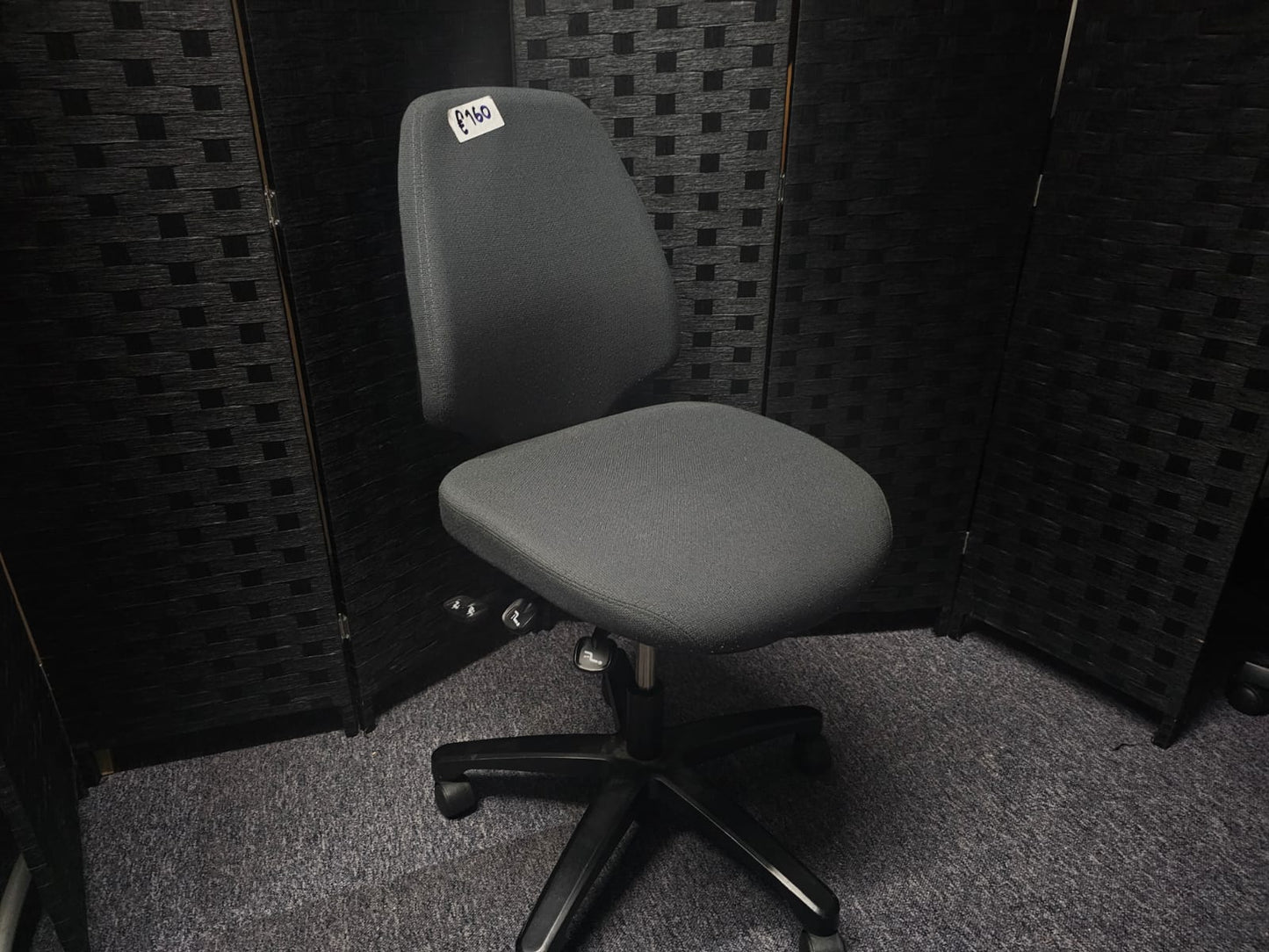 Used Adjustable Ergonomic Office Chair in Dark Grey - without arms