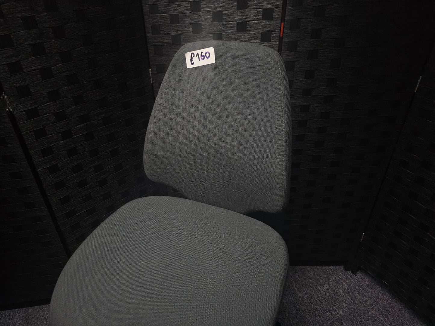 Used Adjustable Ergonomic Office Chair in Dark Grey - without arms