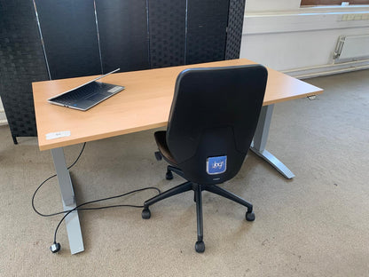 Used electric height adjustable sit stand desk 160cm x 80cm Beech finish