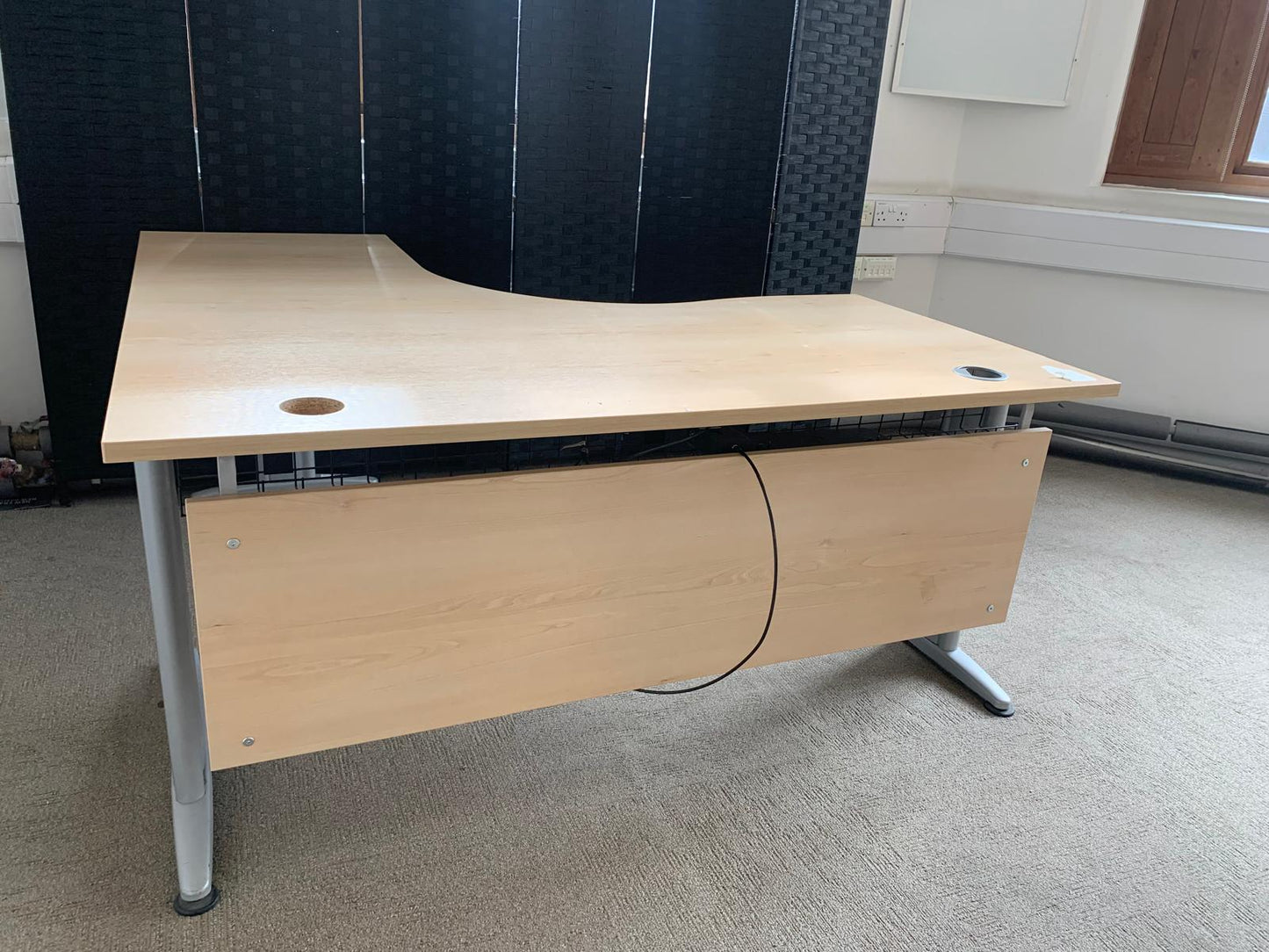 Secondhand Beige Corner Office Desk - Right Hand - 1600mm