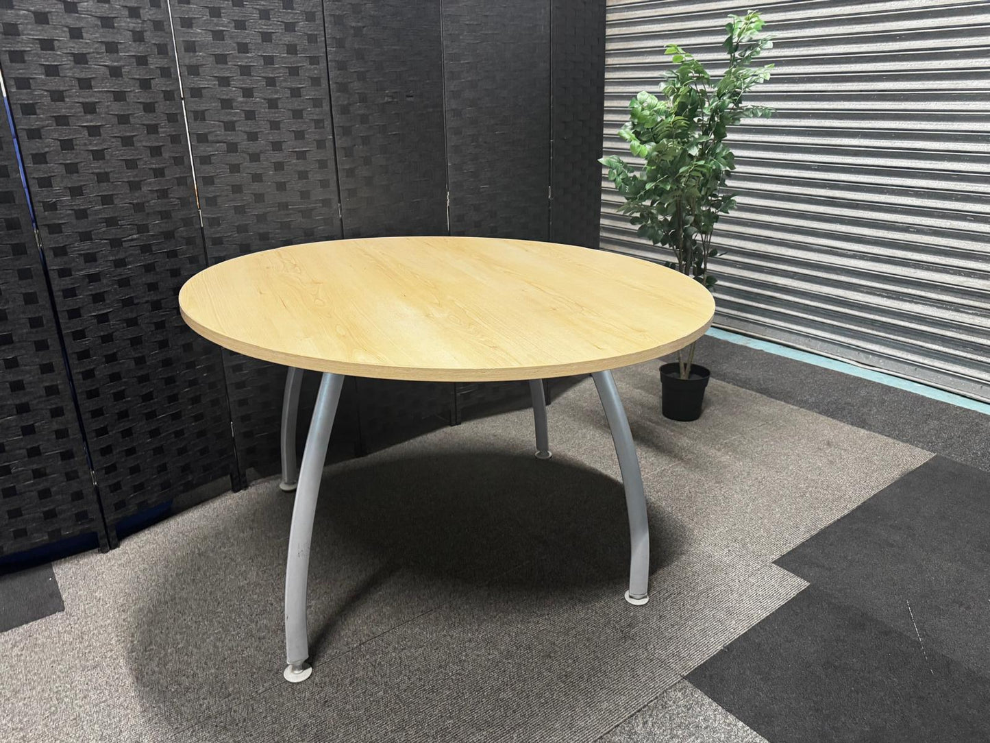 Used Beige Office Circle Table for Office Meeting Rooms - 120cm Diameter