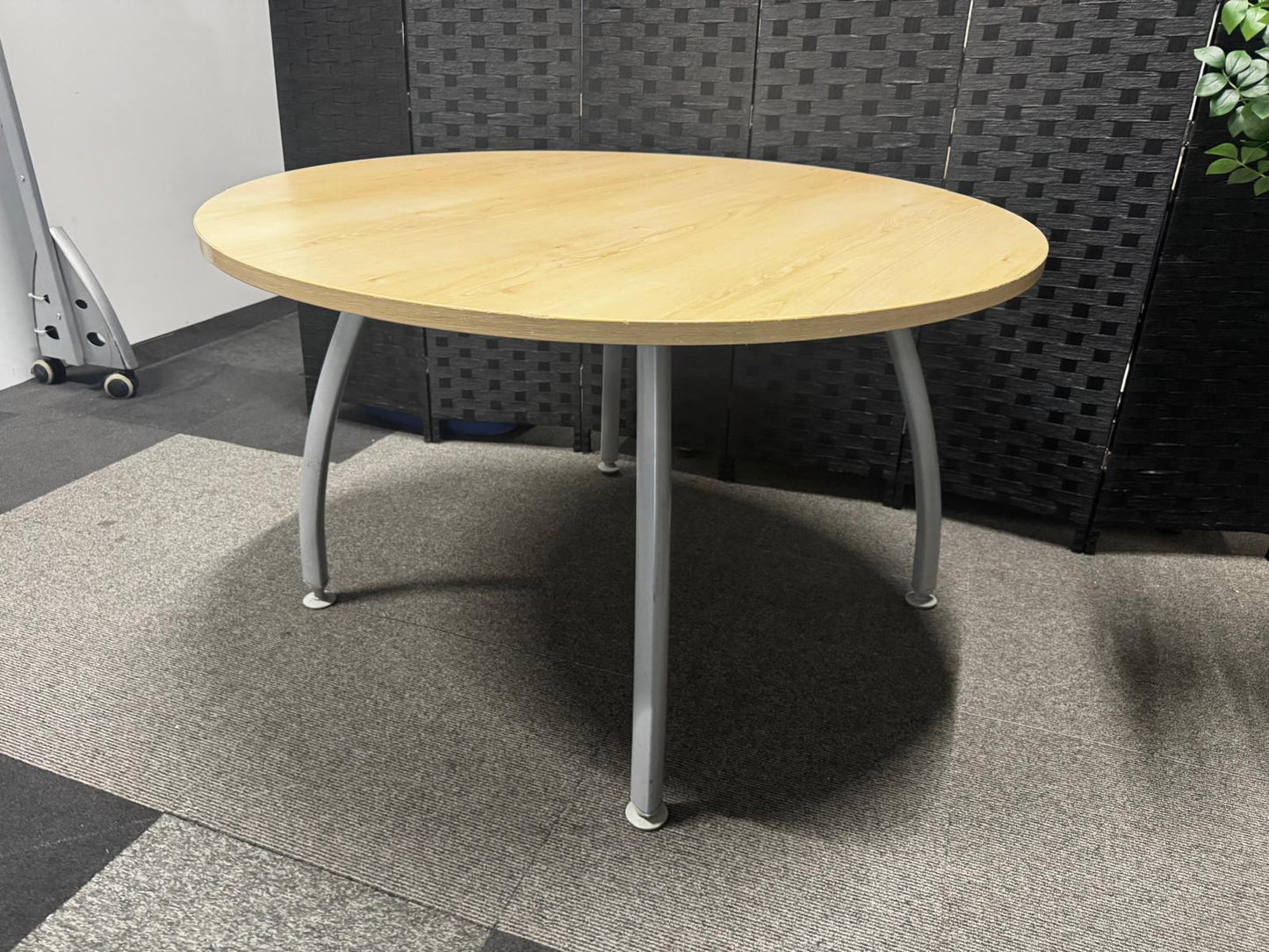 Used Beige Office Circle Table for Office Meeting Rooms - 120cm Diameter