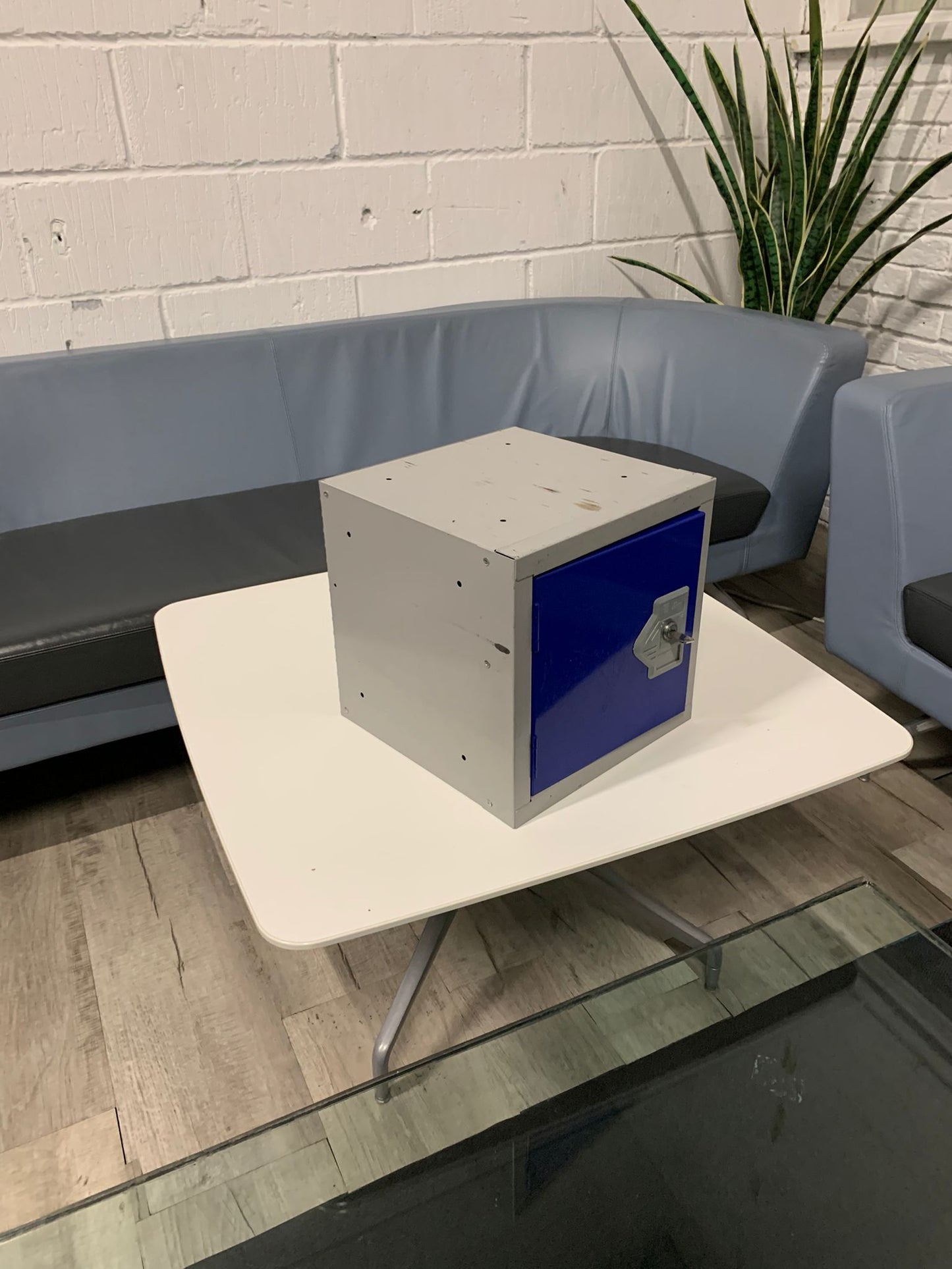 Used locker Blue Single one compartment cube mini 30.5cm x 30.5cm x 30.5cm