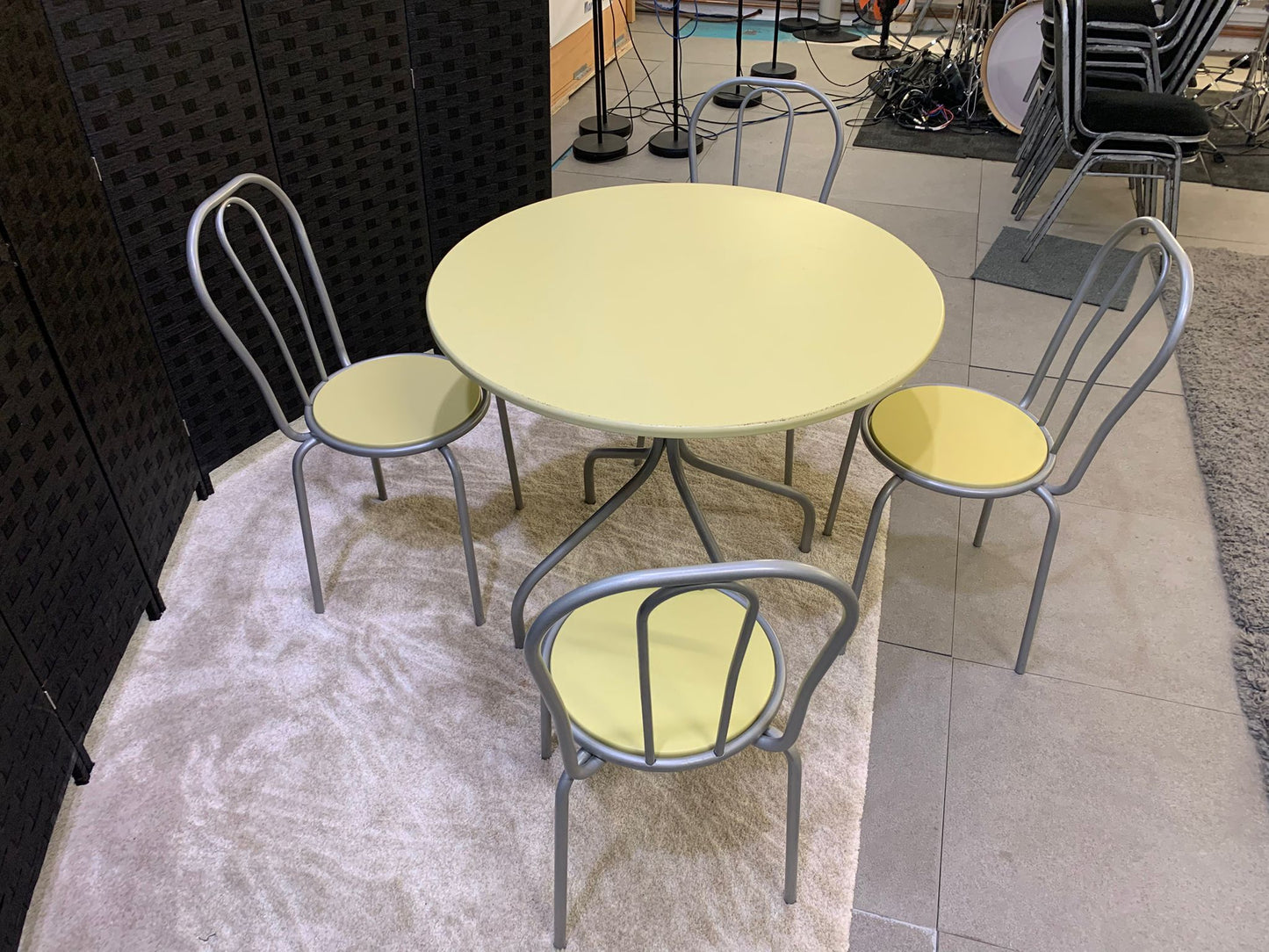 Pre-owned Yellow 80cm Canteen Breakout Table