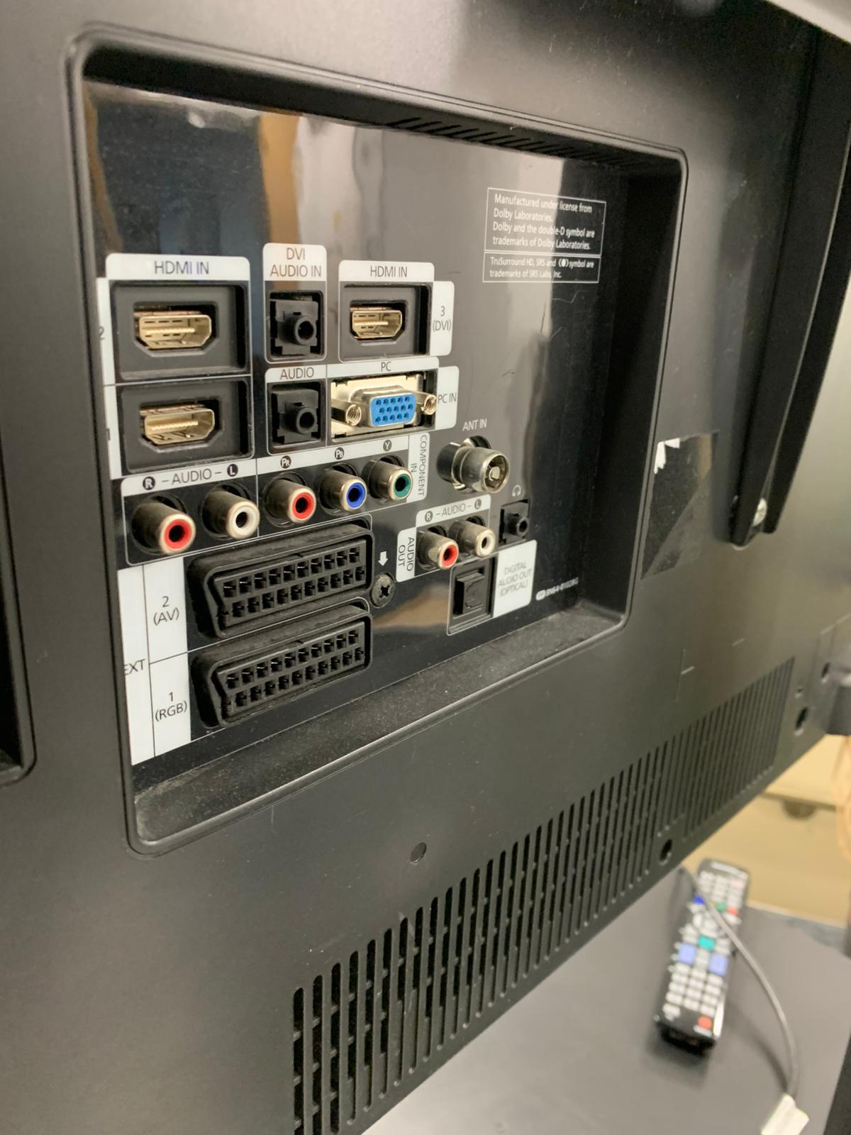 Second hand Samsung TV 46" Model: Ie46b551a6wqxu