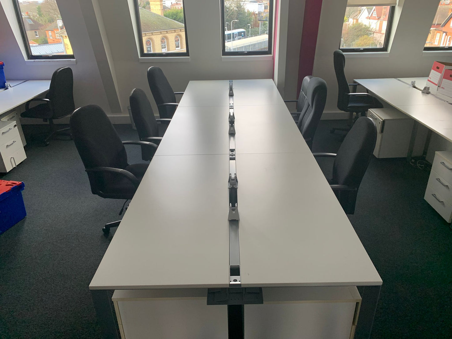 Second hand 6 Pod Desk 120cm x 60cm White