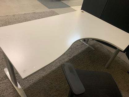 Used L shape corner office Light grey  executive large computer desk table 180cm x 120cm