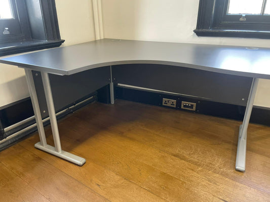 Used Corner L shape Desk Twin Leg  Large Executive desk 160cm x 120cm