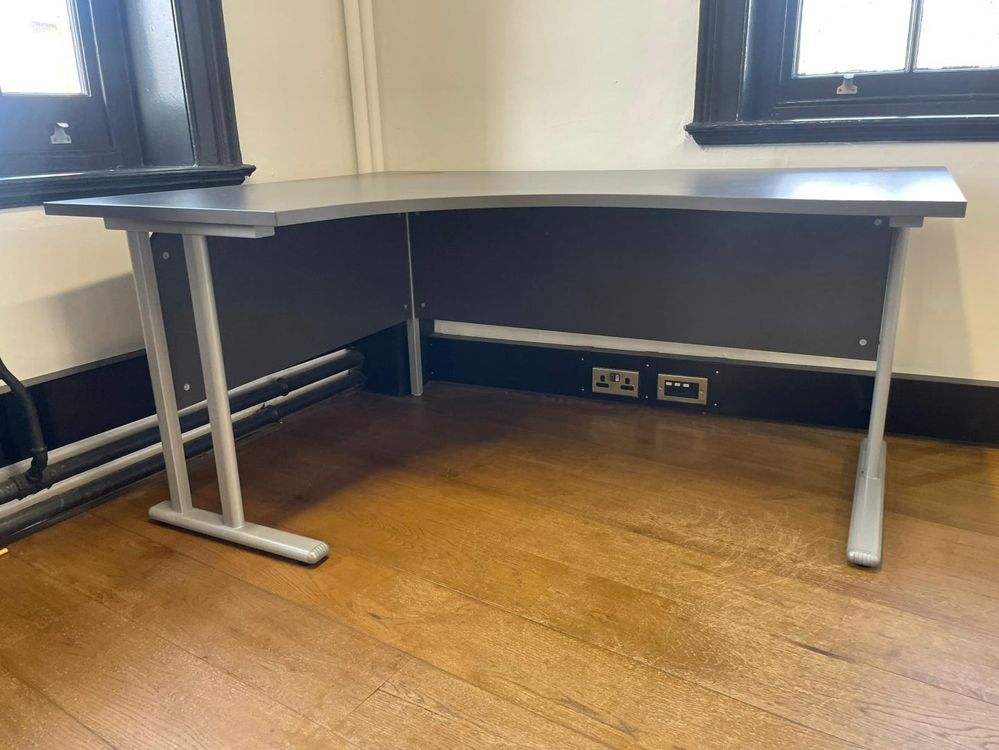 Used Corner L shape Desk Twin Leg  Large Executive desk 160cm x 120cm