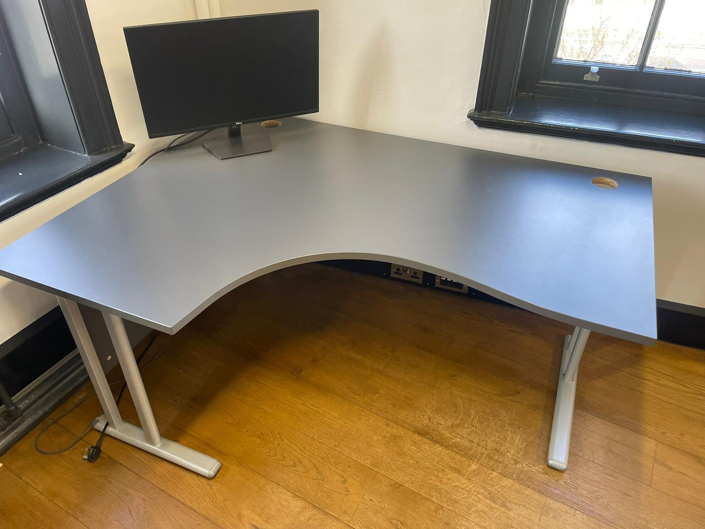 Used Corner L shape Desk Twin Leg  Large Executive desk 160cm x 120cm