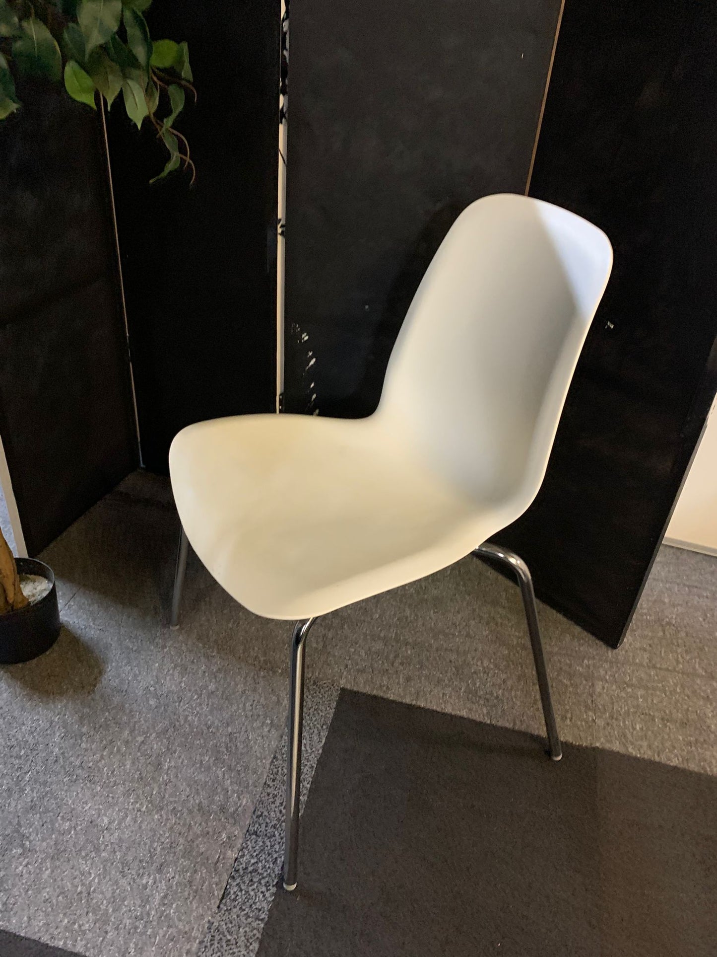 Used 17 x white short stool chrome legged