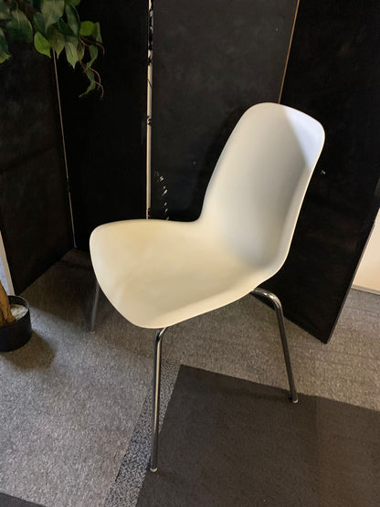 Used 17 x white short stool chrome legged