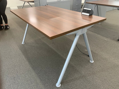 Used  Desk Walnut Rectangle 140cm x 80cm