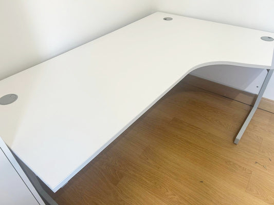 Used L shape desk White 180cm x 120cm